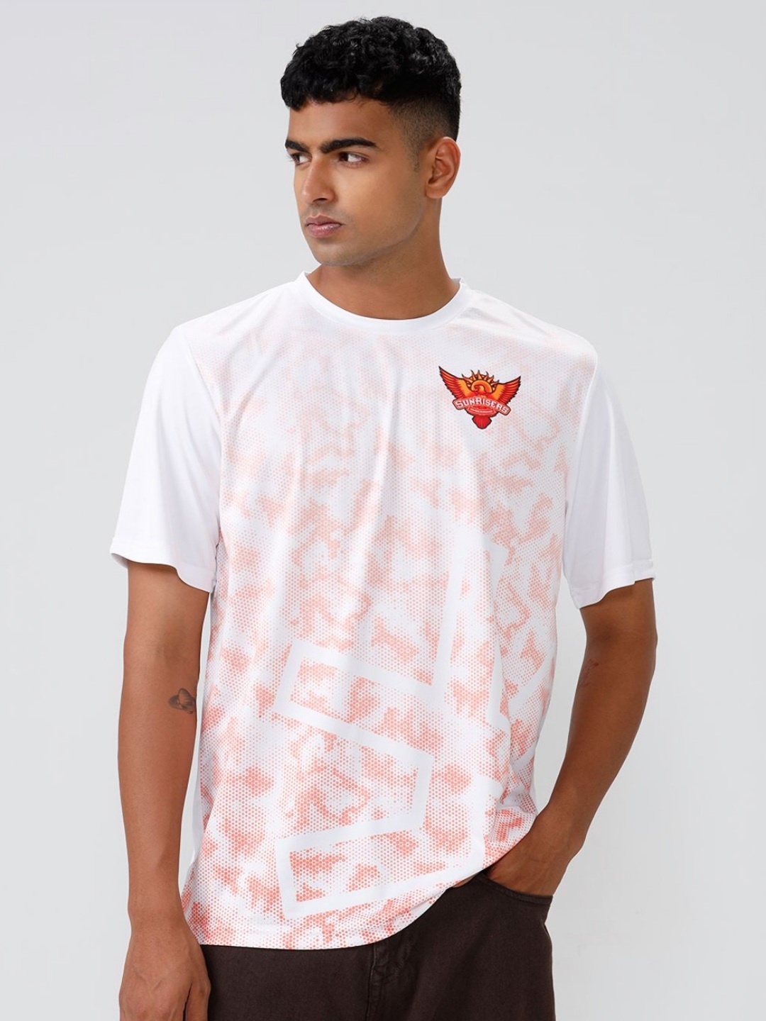 

WROGN Men Printed Applique Slim Fit T-shirt, Multi
