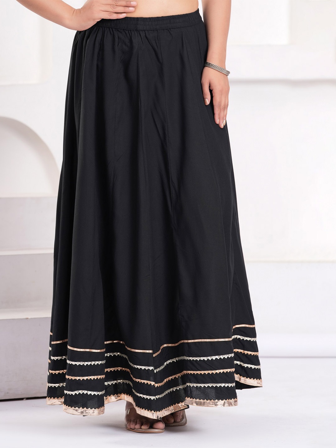 

Clothy N Wave Women Flared Maxi Skirt, Black