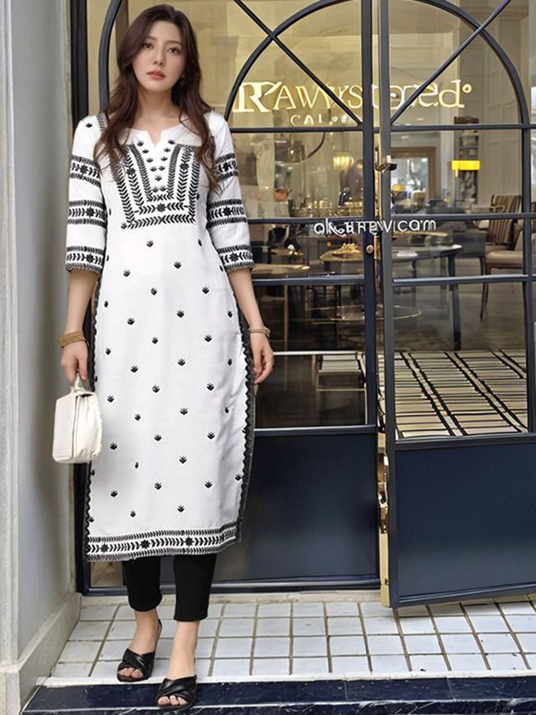 

Anni Designer Women Geometric Embroidered Thread Work Kurta, White