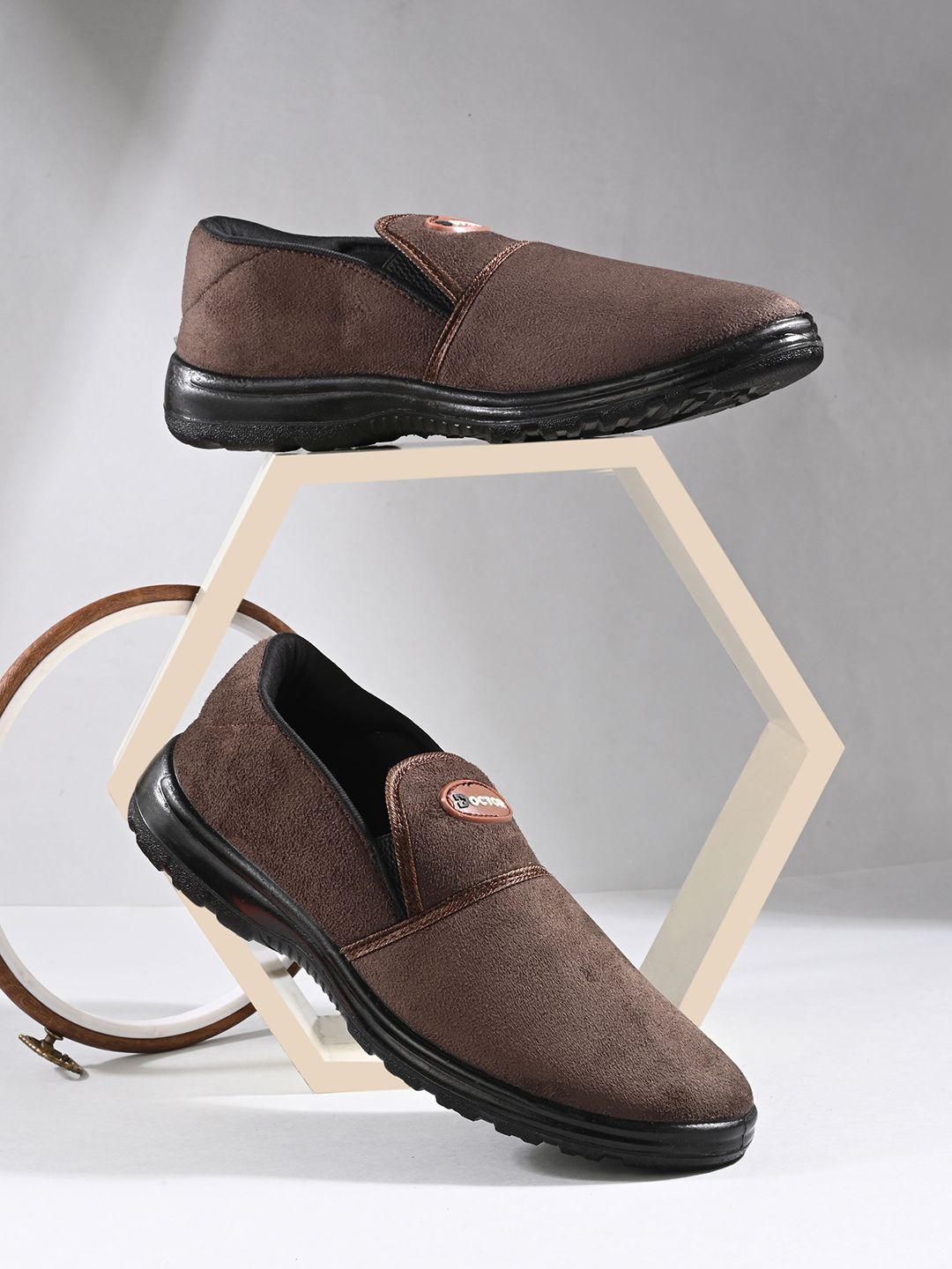 

DOCTOR HEALTH SUPER SOFT Men Slip-On Sneakers, Brown