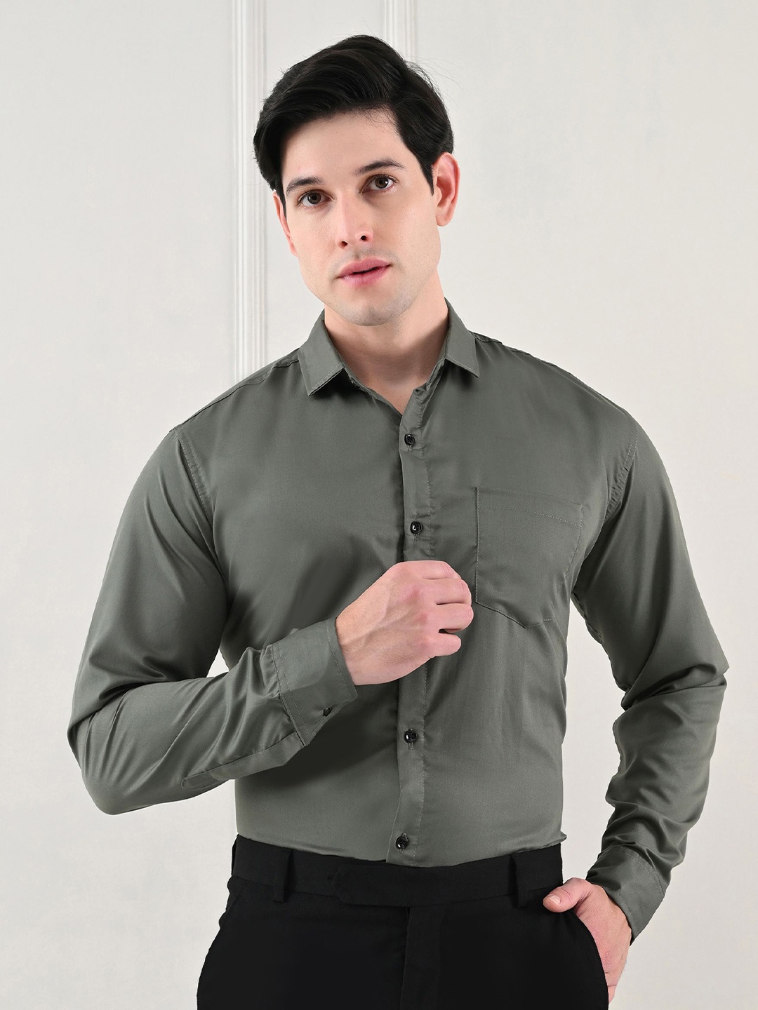 

Metronaut Men Comfort Opaque Formal Shirt, Grey