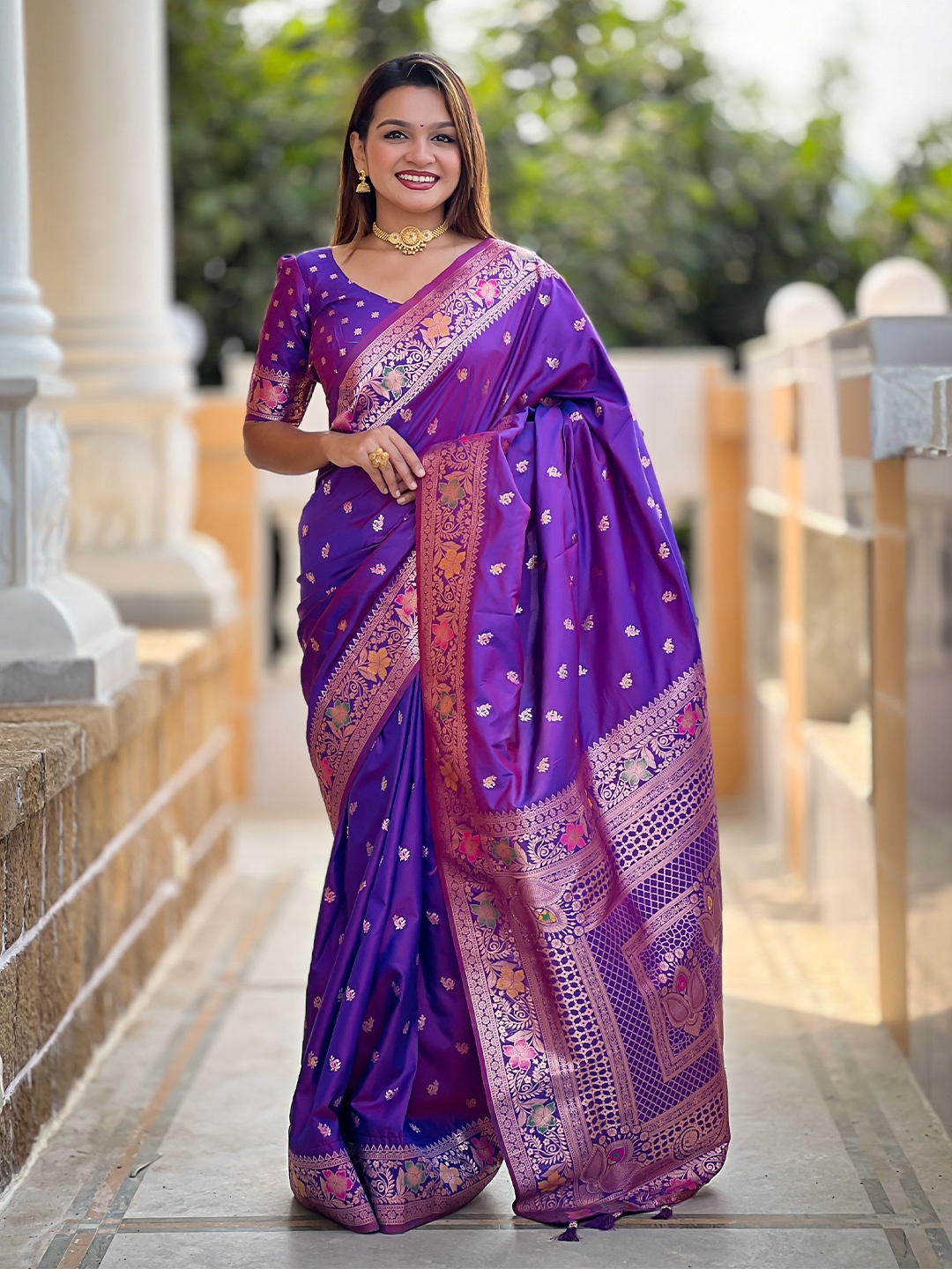 

Ekta Textiles Woven Design Zari Pure Silk Banarasi Saree, Violet