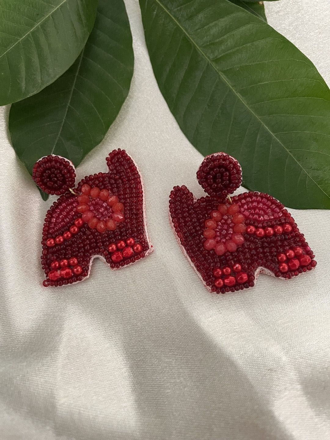 

Digital Dress Room Animal Shaped Studs Earrings, Multi