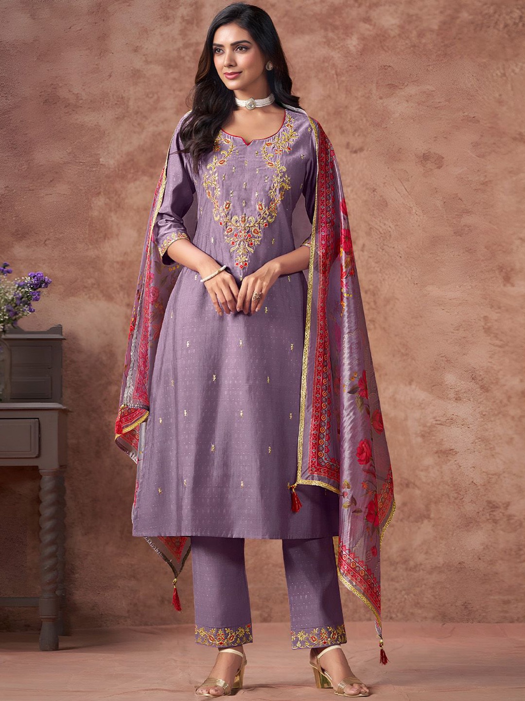 

Varanga Women Floral Embroidered Regular Kurta with Trousers & With Dupatta, Mauve