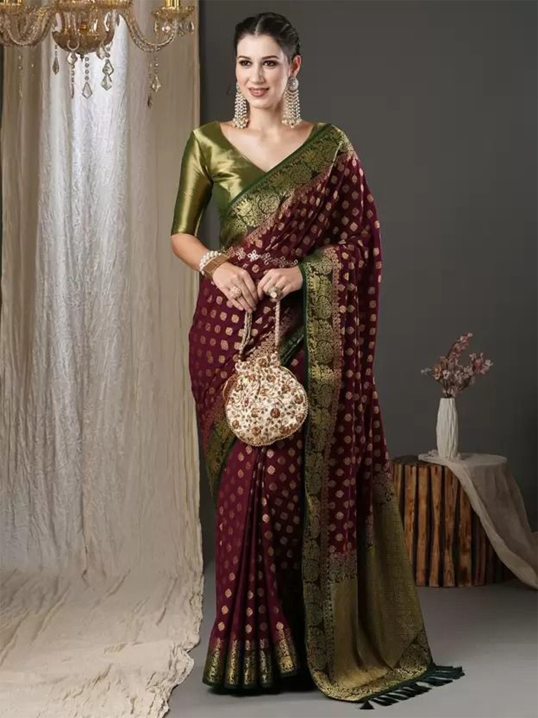 

SAADHVI Woven Design Zari Pure Silk Kanjeevaram Saree, Maroon