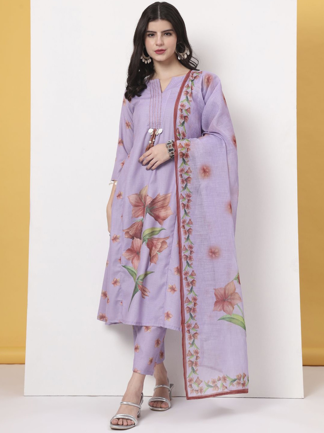

Yufta Women Floral Embroidered Regular Kantha Work Linen Kurta with Trousers & With Dupatta, Lavender