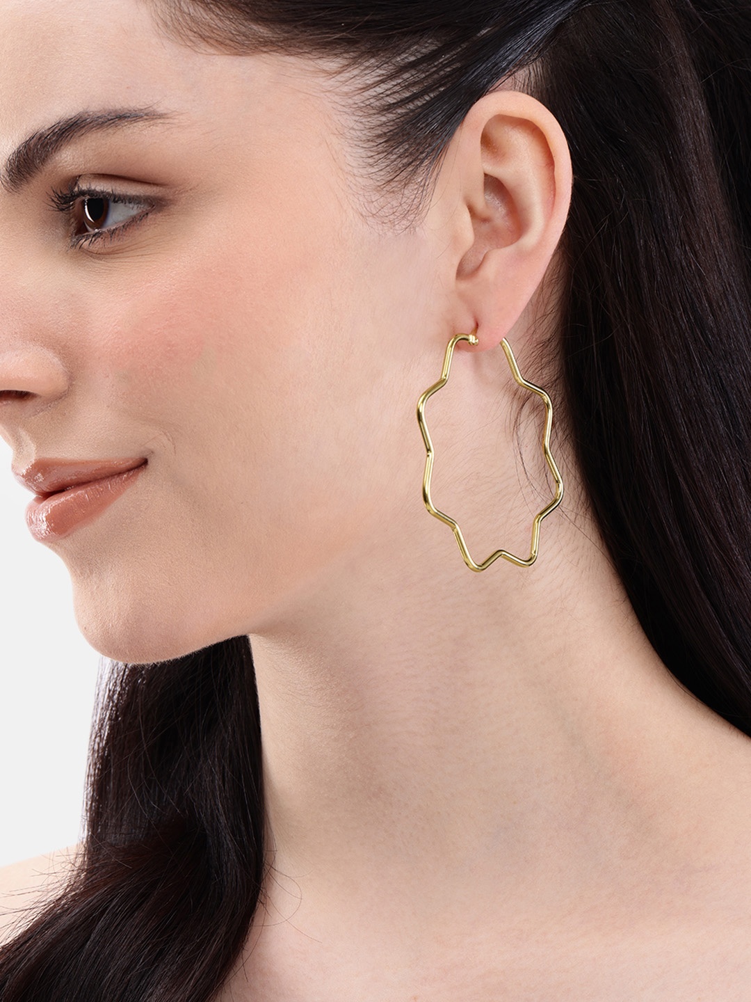 

DressBerry Contemporary Hoop Earrings, Gold