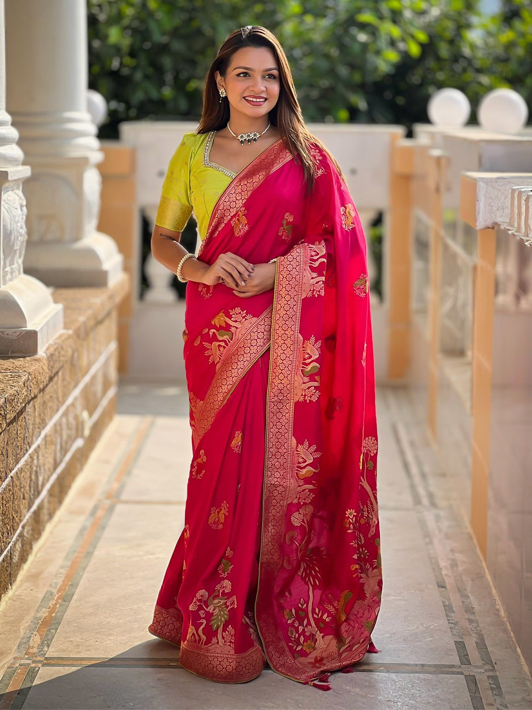 

Ekta Textiles Woven Design Zari Pure Silk Banarasi Saree, Pink