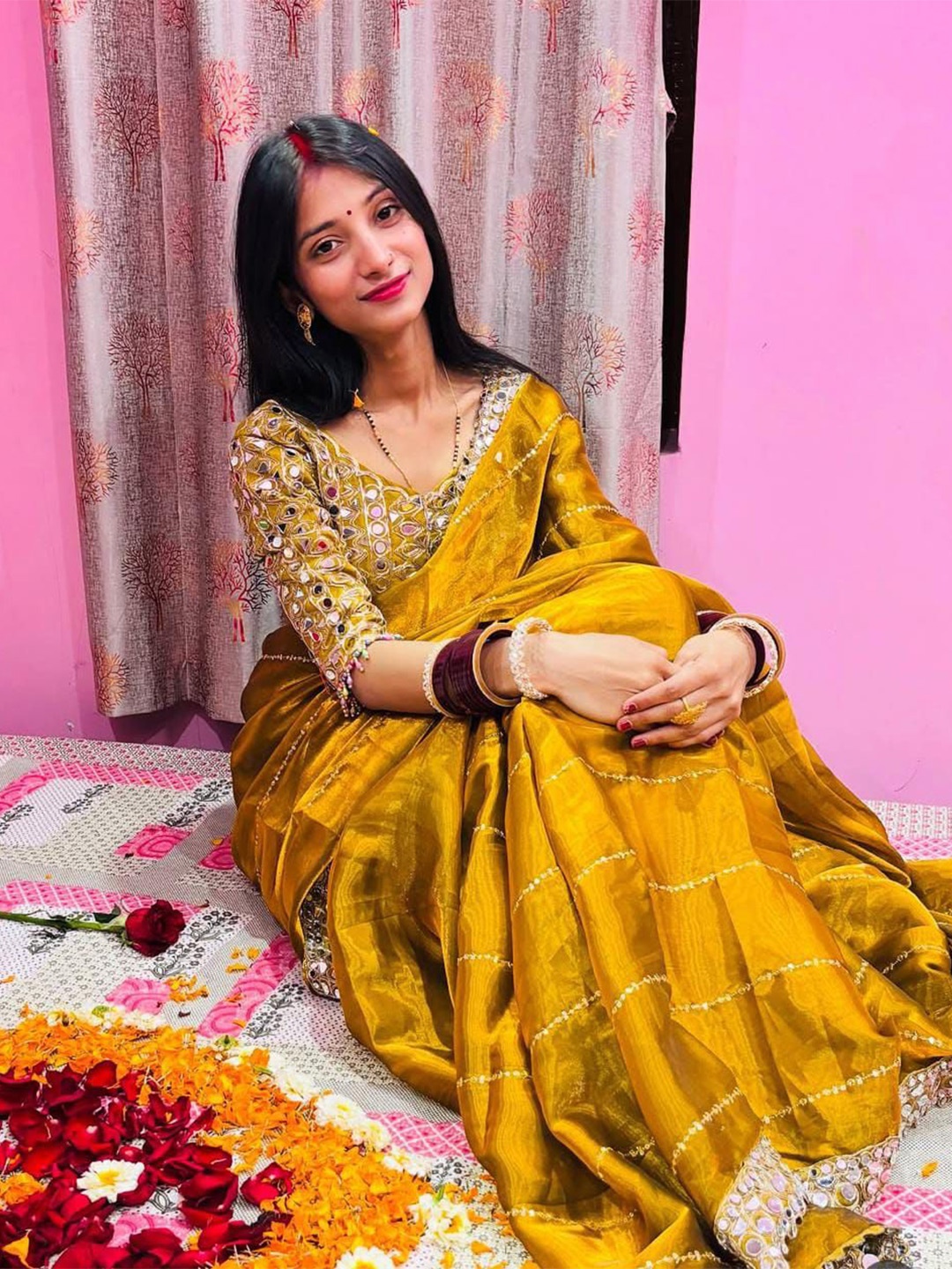 

MANSUBHA Ethnic Motifs Embroidered Tissue Banarasi Saree, Mustard
