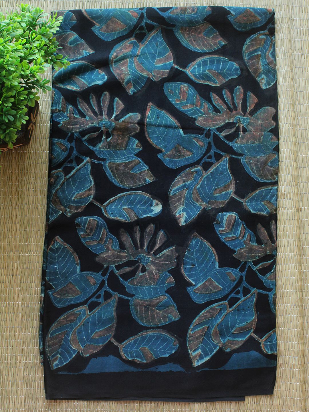

Weaves of Tradition Printed Unstitched Dress Material, Blue
