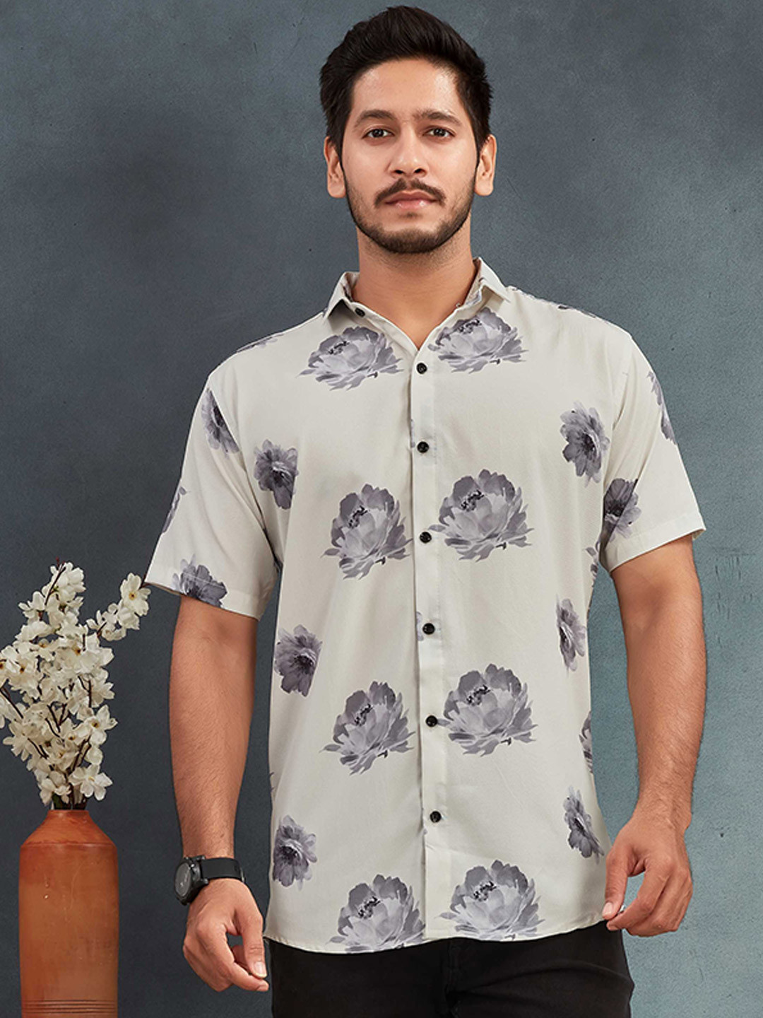 

Metronaut Men Comfort Floral Opaque Printed Casual Shirt, White