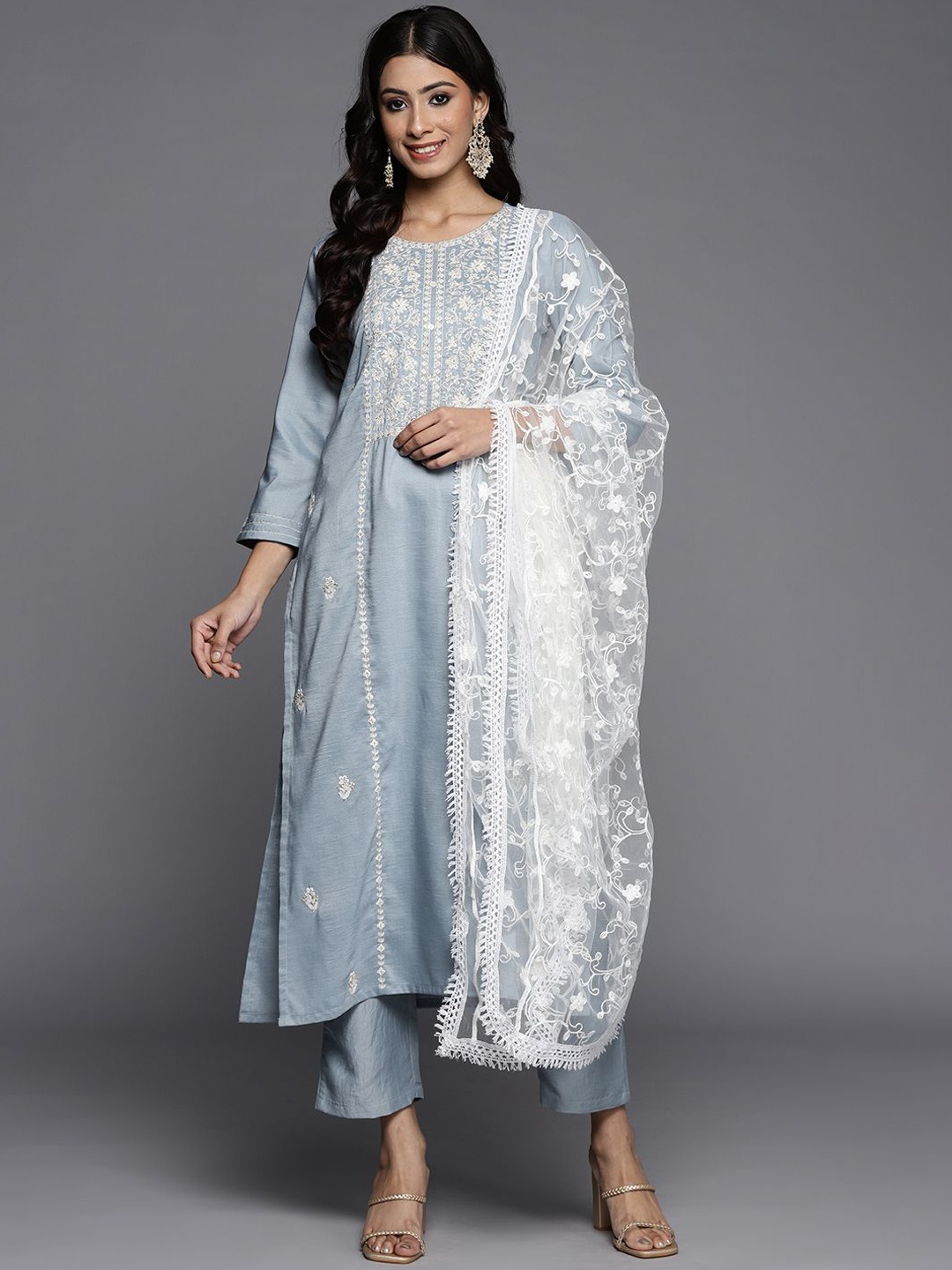 

DIVASTRI Women Ethnic Motifs Embroidered Regular Thread Work Kurta with Trousers & With Dupatta, Grey