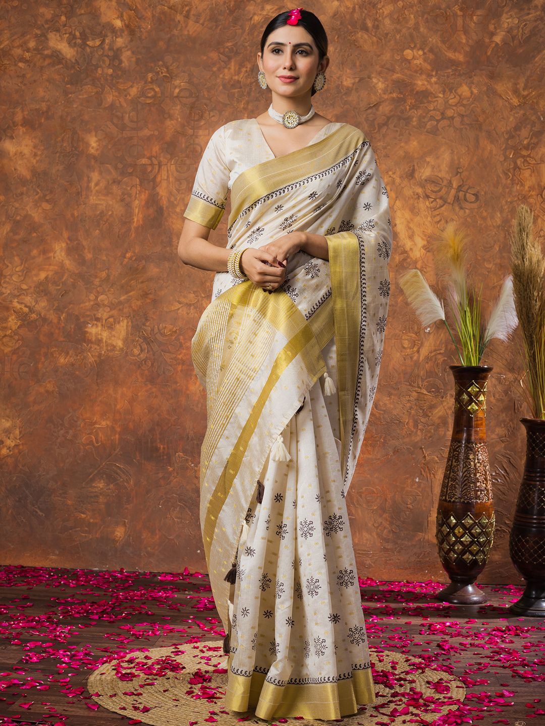 

Saree mall Woven Design Zari Linen Blend Kasavu Sarees, Cream