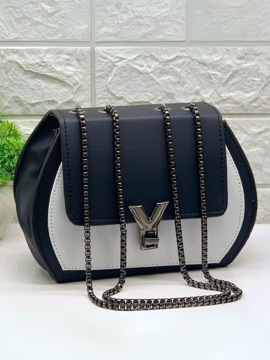 

ITALISH Leather Structured Sling Bag with Quilted, Black