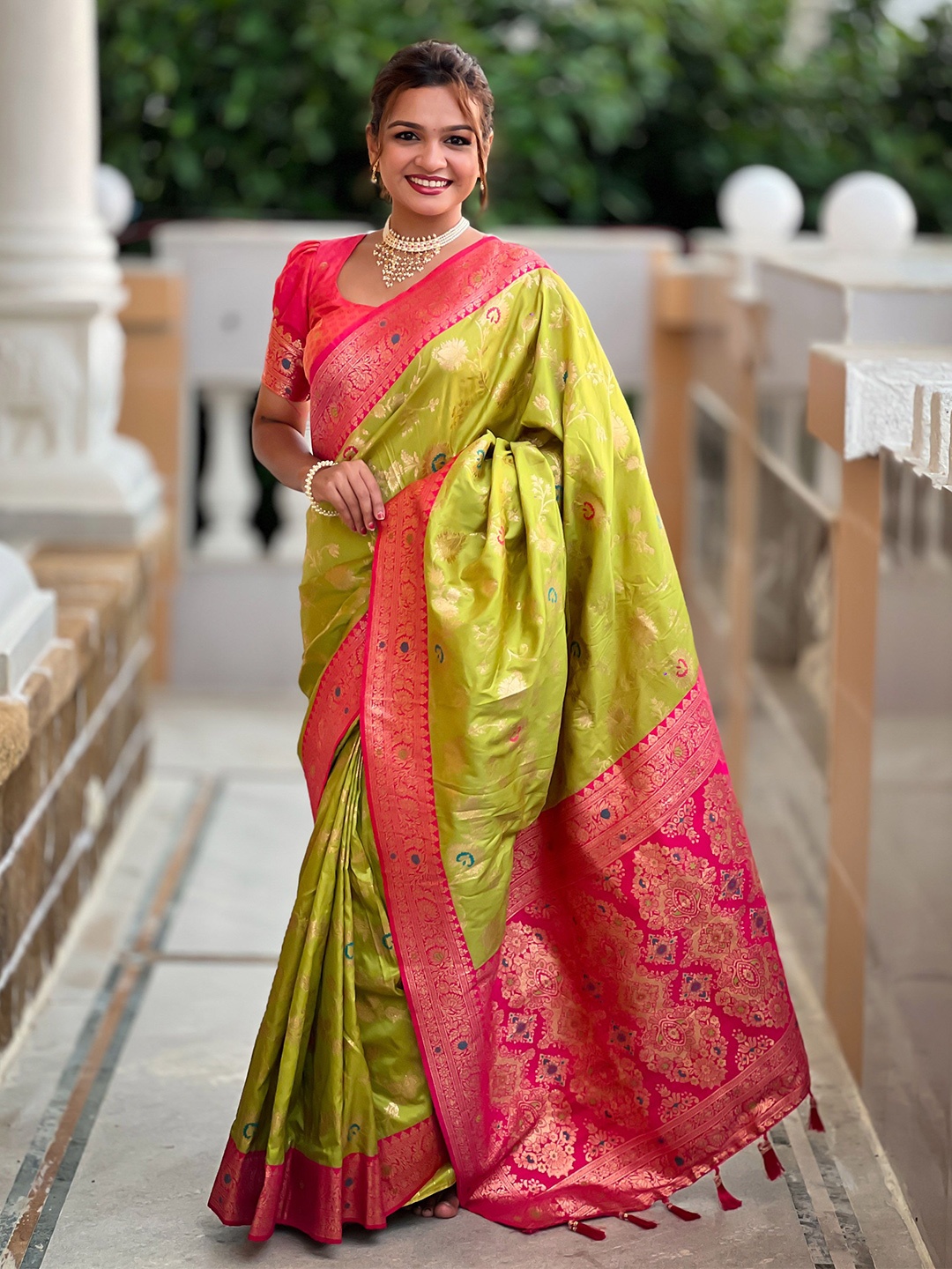 

Ekta Textiles Woven Design Zari Pure Silk Designer Banarasi Saree, Green