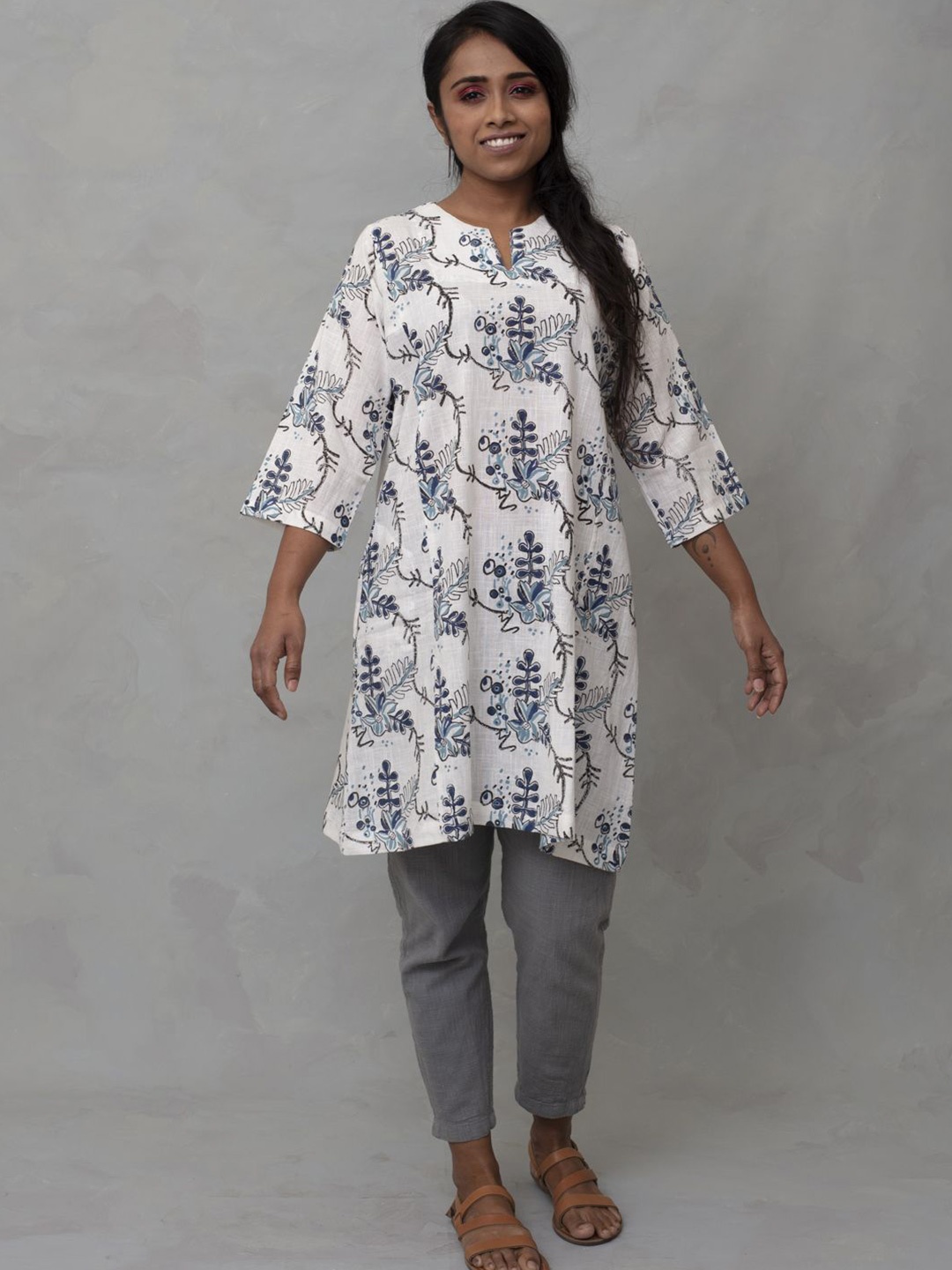 

WildMoss Floral Print Keyhole Neck Dress, White