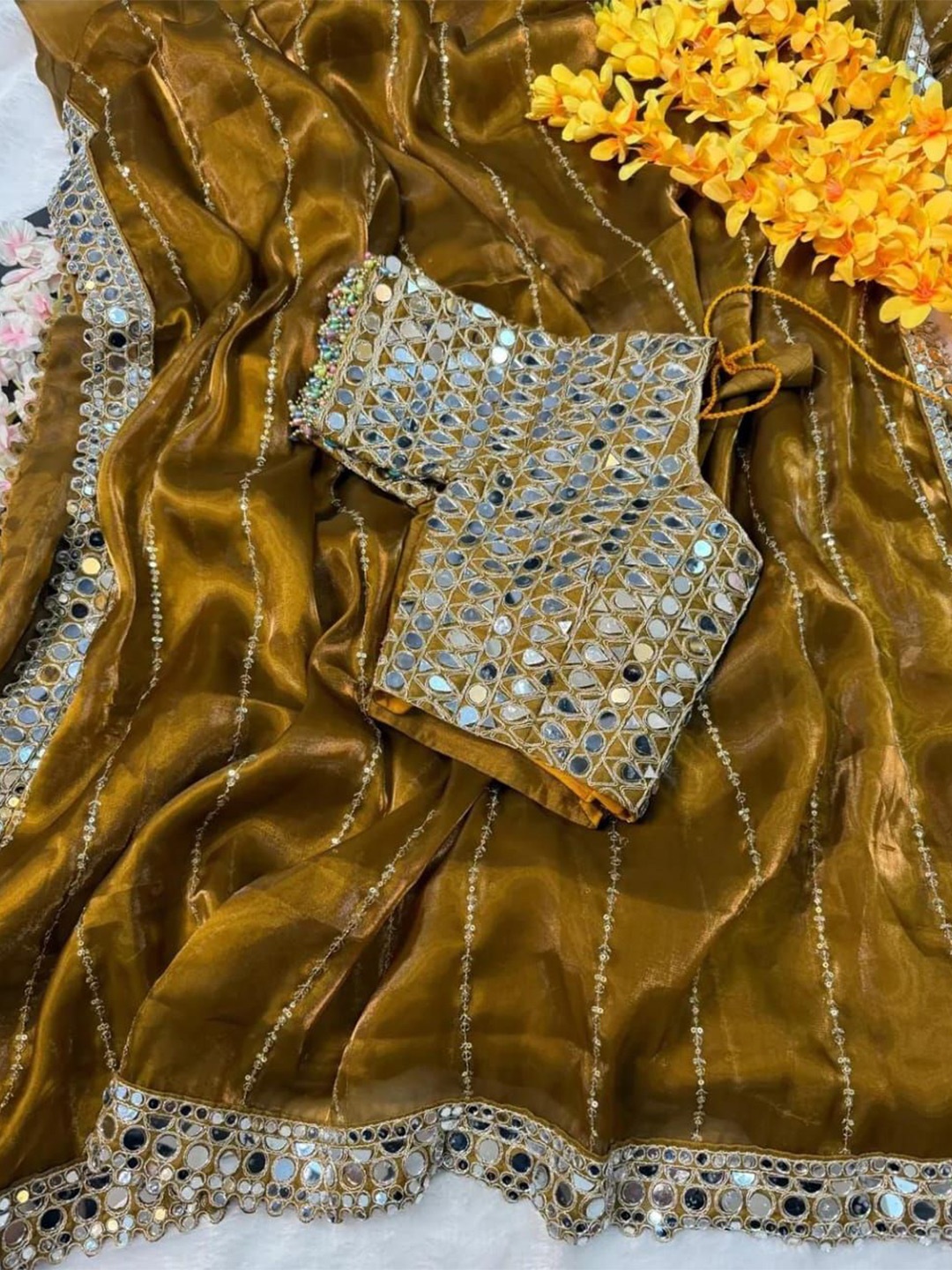 

MANSUBHA Embellished Mirror Work Tissue Saree, Yellow
