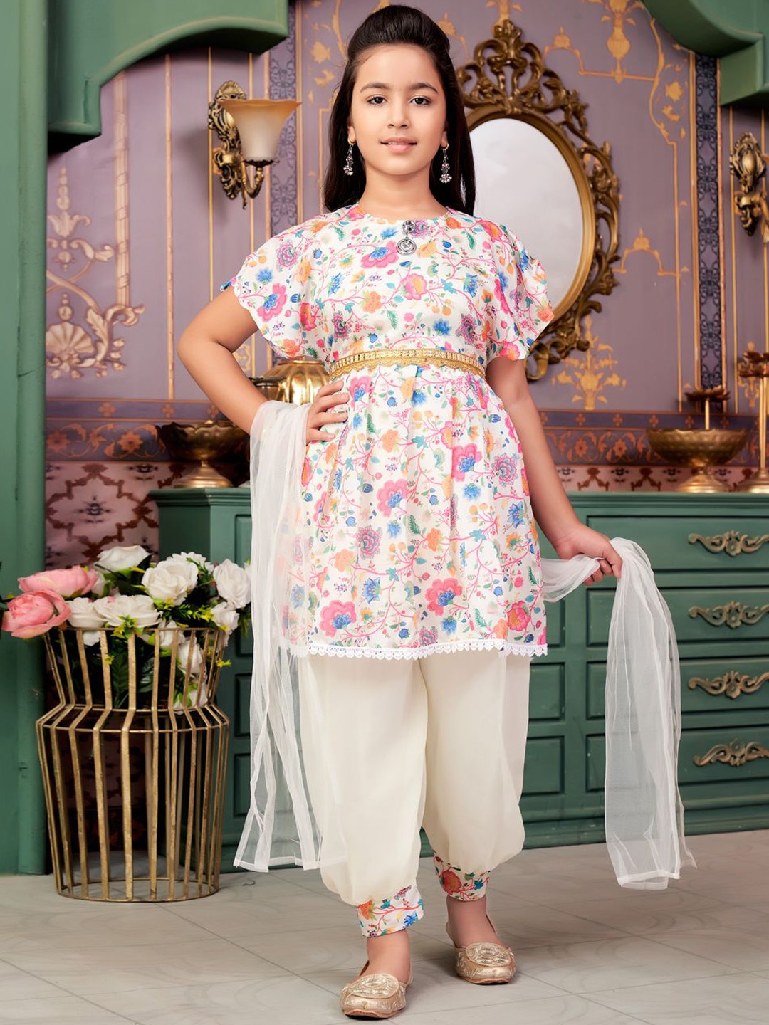 

Sangria Girls Floral Printed Kurti Patiala & Dupatta Set, Pink