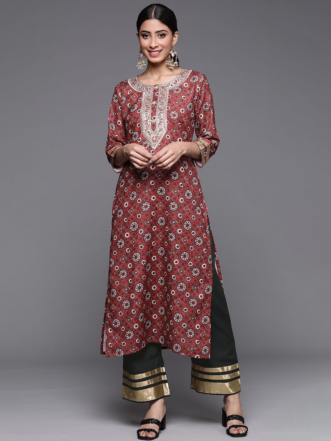 

DIVASTRI Women Ethnic Motifs Embroidered Regular Kurta with Palazzos, Maroon
