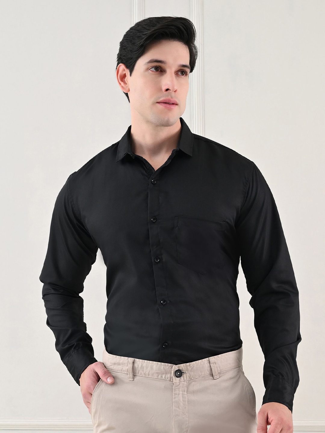 

Metronaut Men Comfort Opaque Formal Shirt, Black