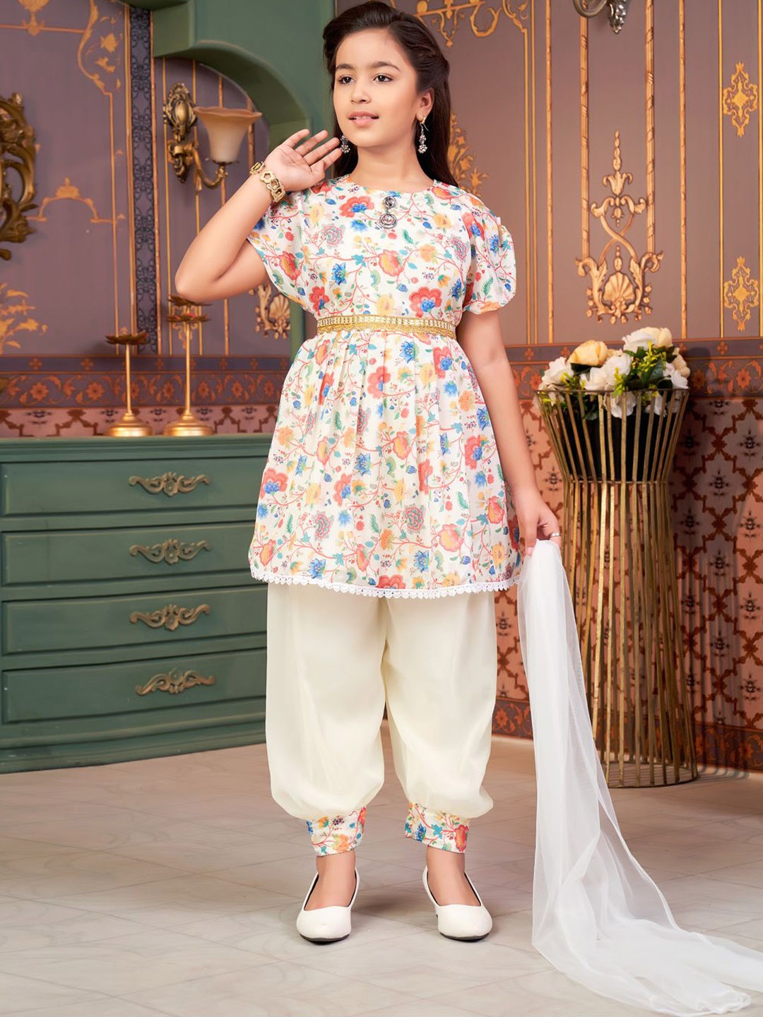 

BAESD Girls Floral Printed Pleated Kurta With Patiala And Dupatta, Orange
