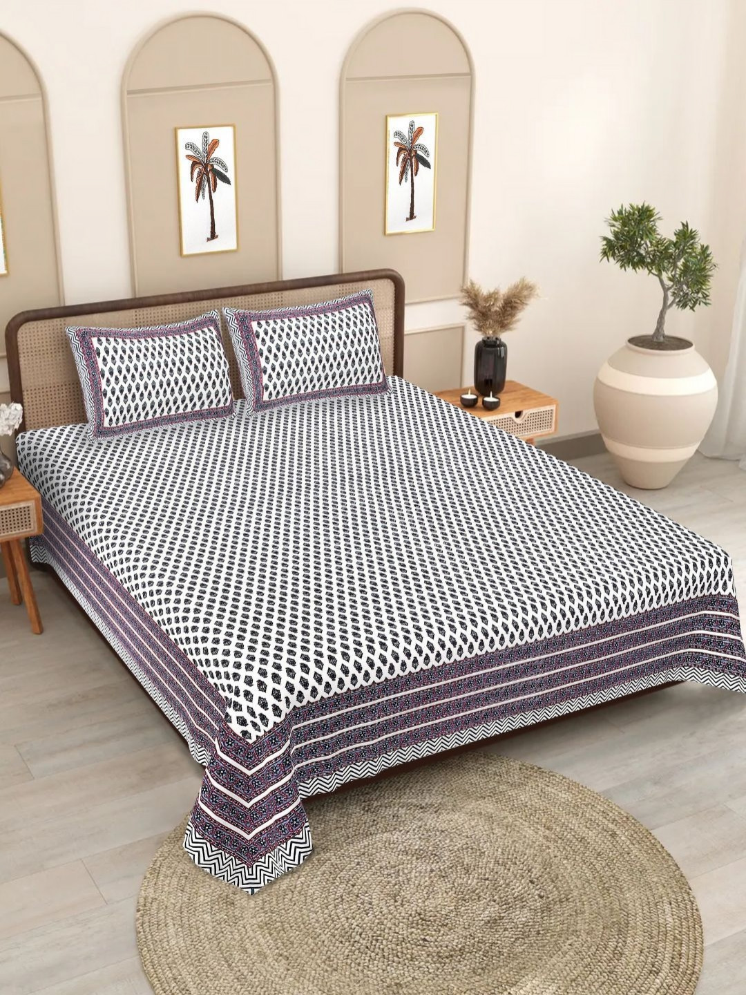 

COLOURSBLOCK Blue & White Floral 180 TC King Bedsheet with 2 Pillow Covers