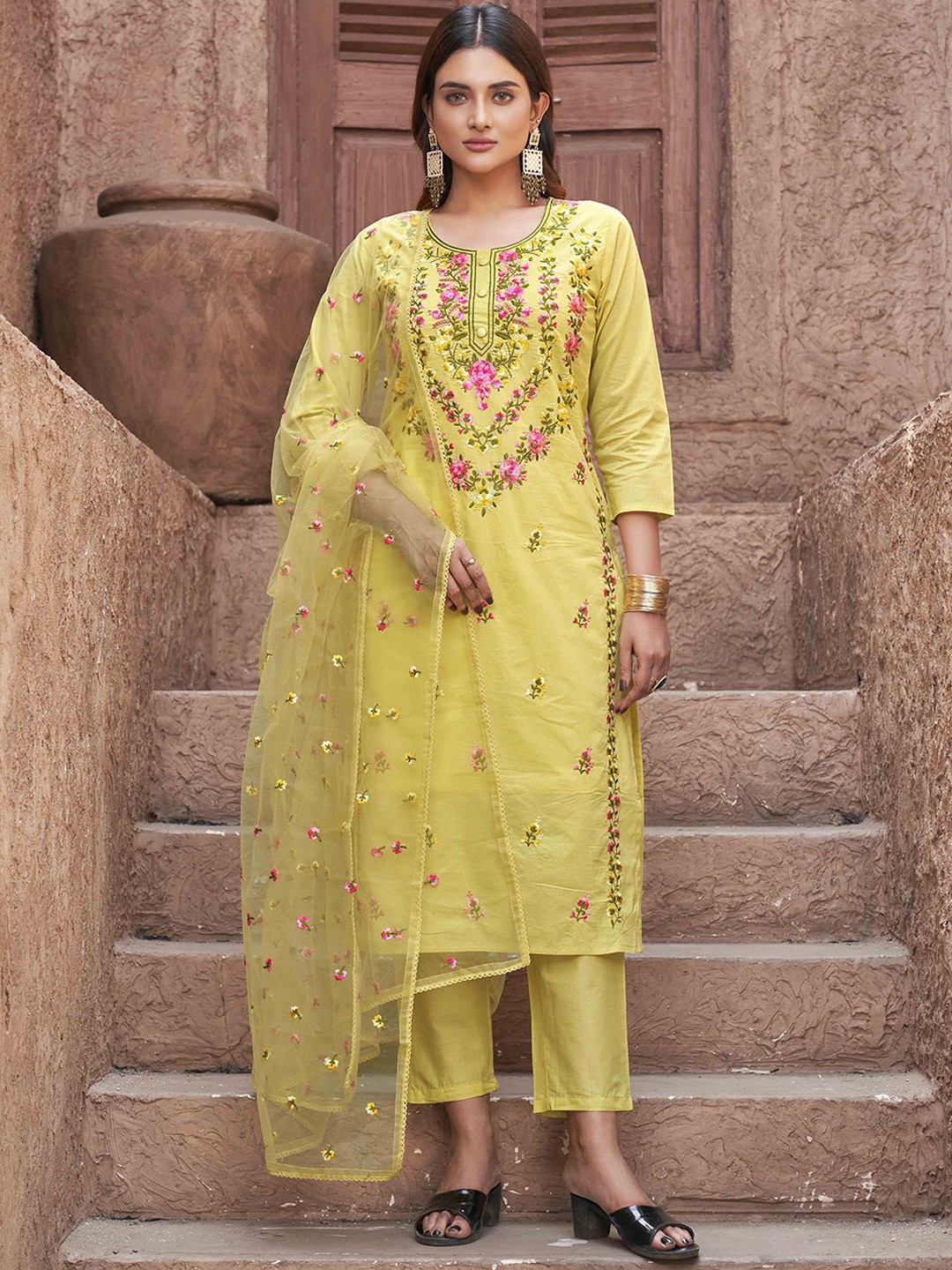 

Tikhi Imli Women Embroidered Regular Thread Work Pure Cotton Kurta with Trousers & With Dupatta, Yellow