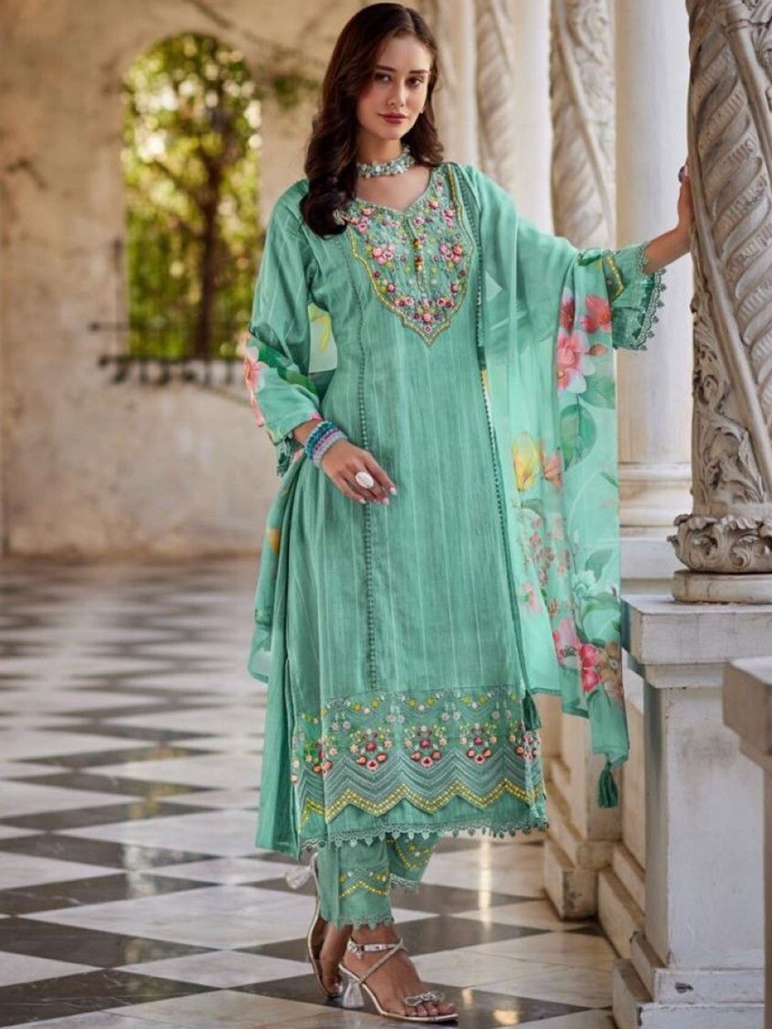 

AUTUMN LANE Women Floral Embroidered Regular Thread Work Pure Cotton Kurta with Trousers & With Dupatta, Green