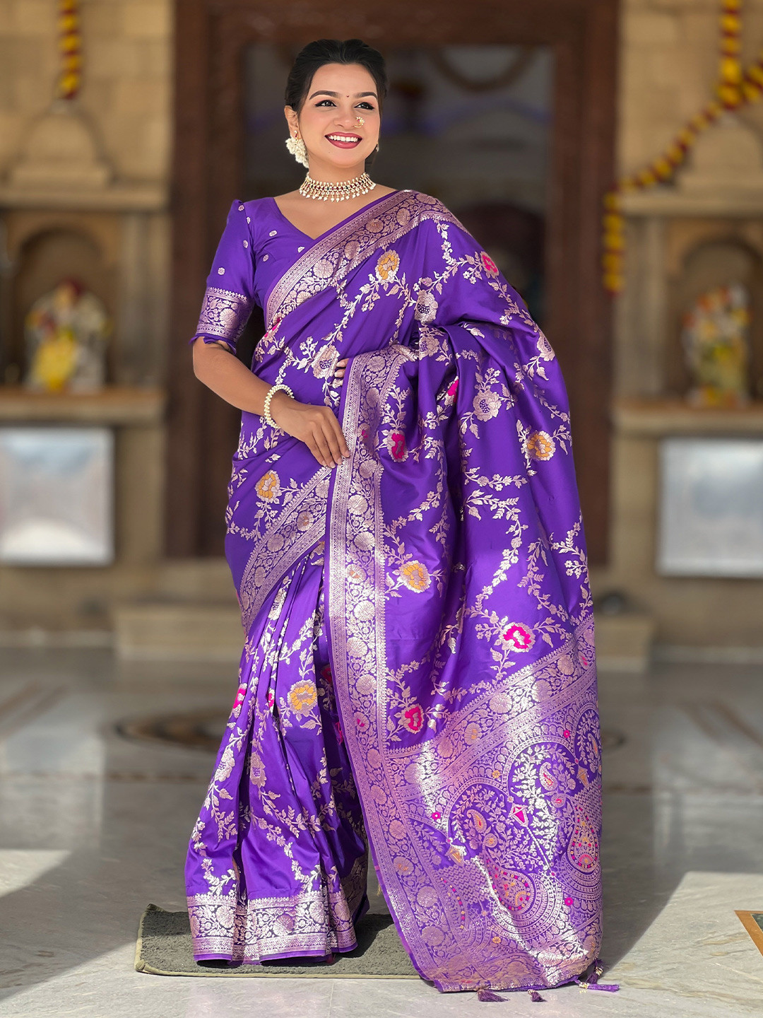 

Ekta Textiles Woven Design Zari Pure Silk Banarasi Saree, Purple