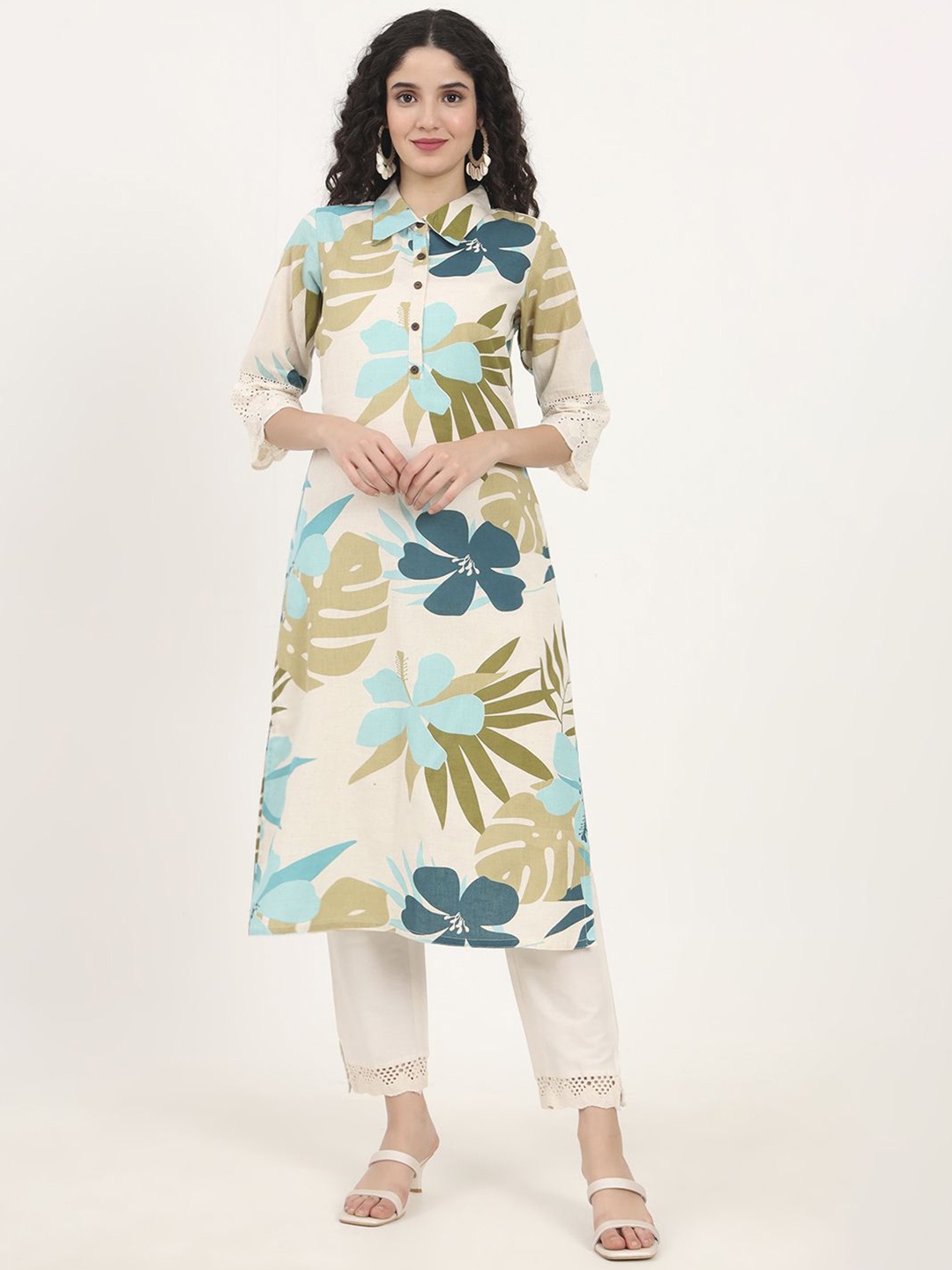 

KALINI Women Floral Printed Thread Work Floral Kurta, Blue