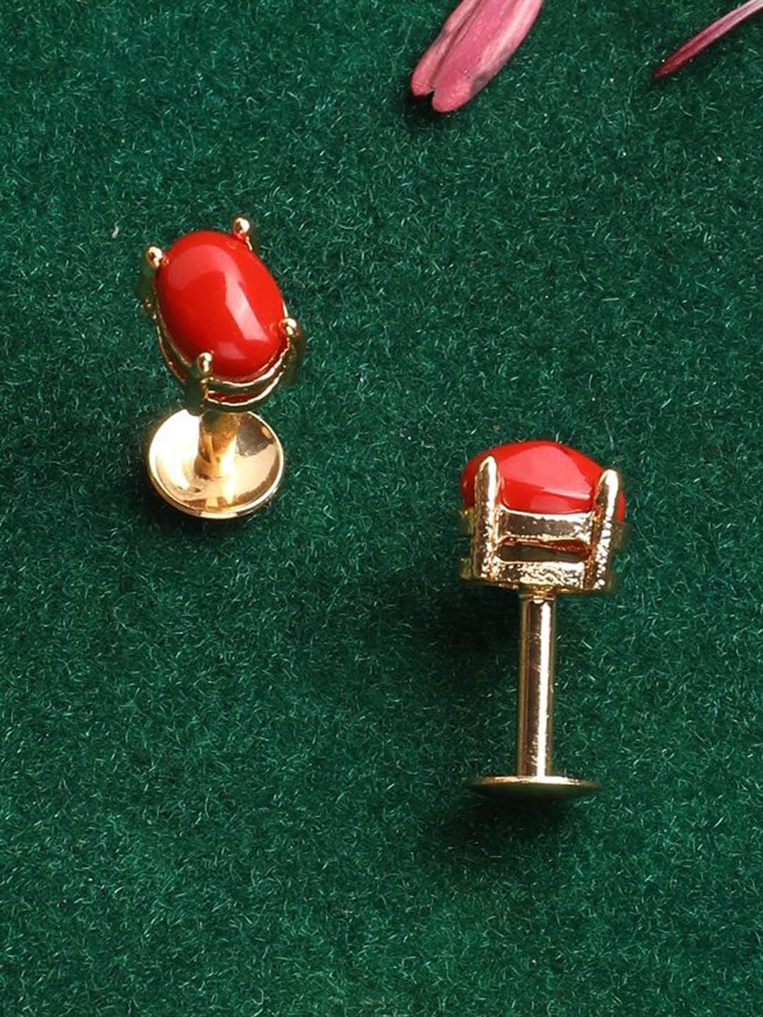 

NILA Contemporary Studs Earrings, Gold