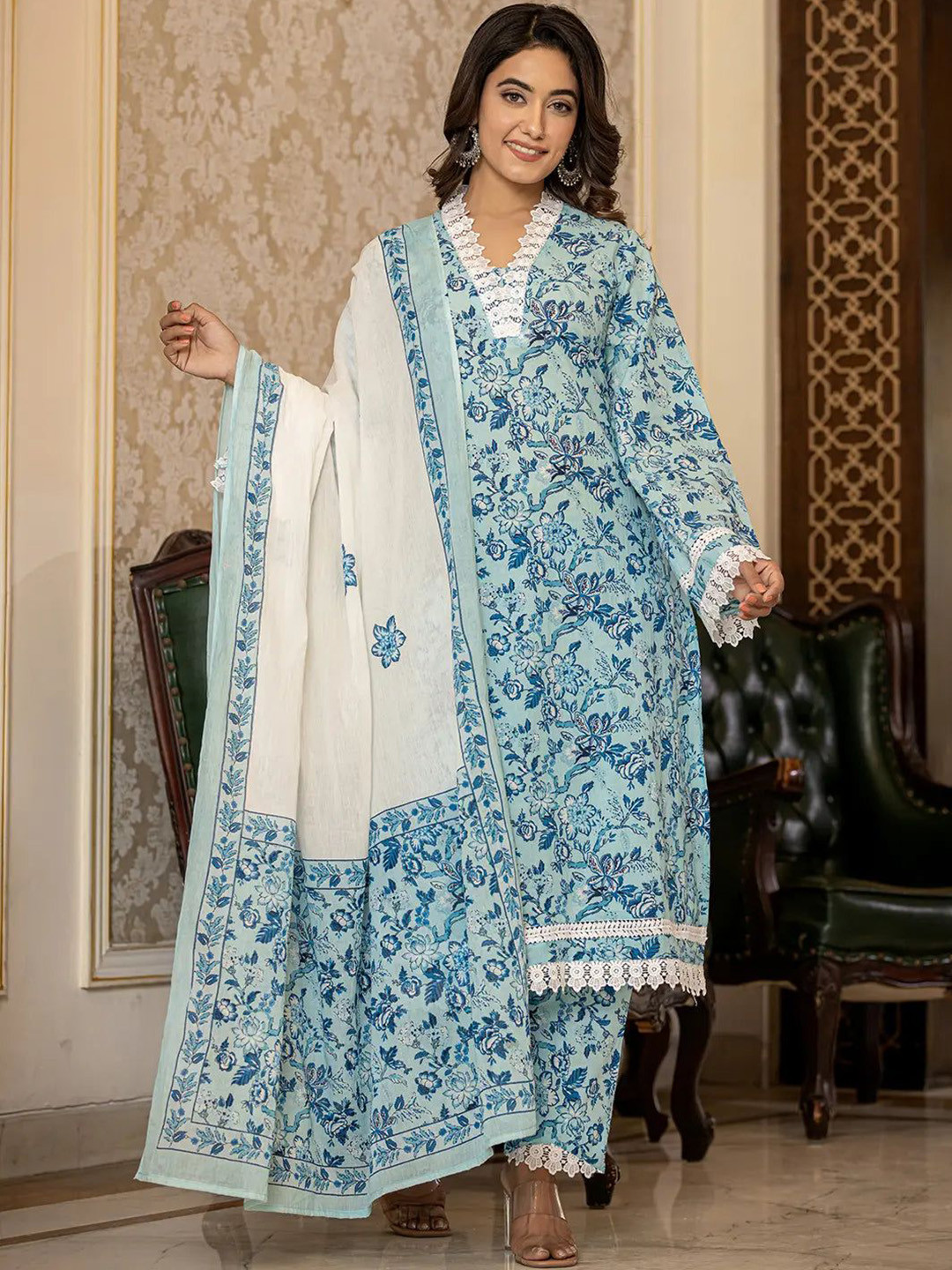 

MissKurti Women Floral Printed Regular Pure Cotton Kurta with Trousers & With Dupatta, Blue