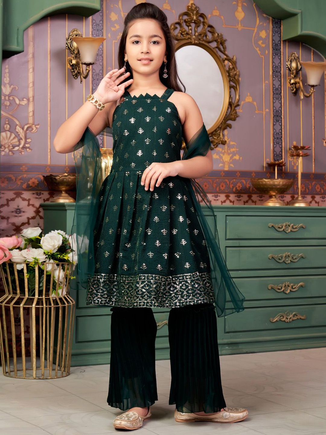

BAESD Girls Floral Printed Regular Kurta with Sharara & With Dupatta, Green