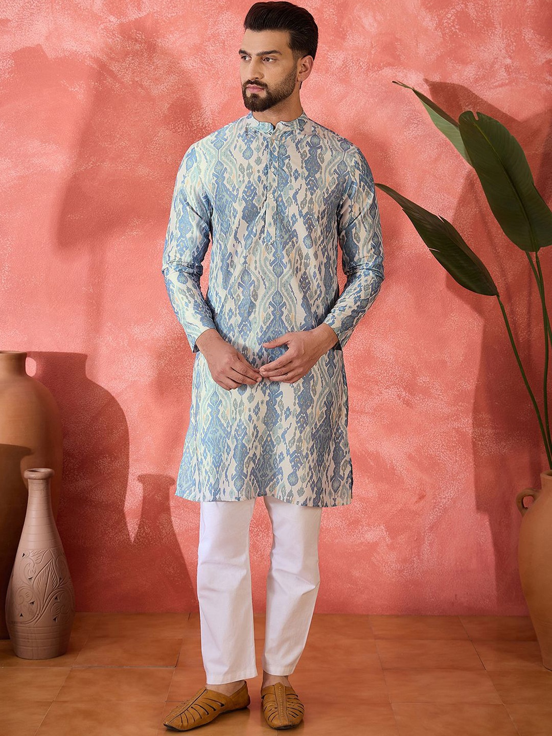 

Sangria Abstract Printed Mandarin Collar Straight Kurta, Blue