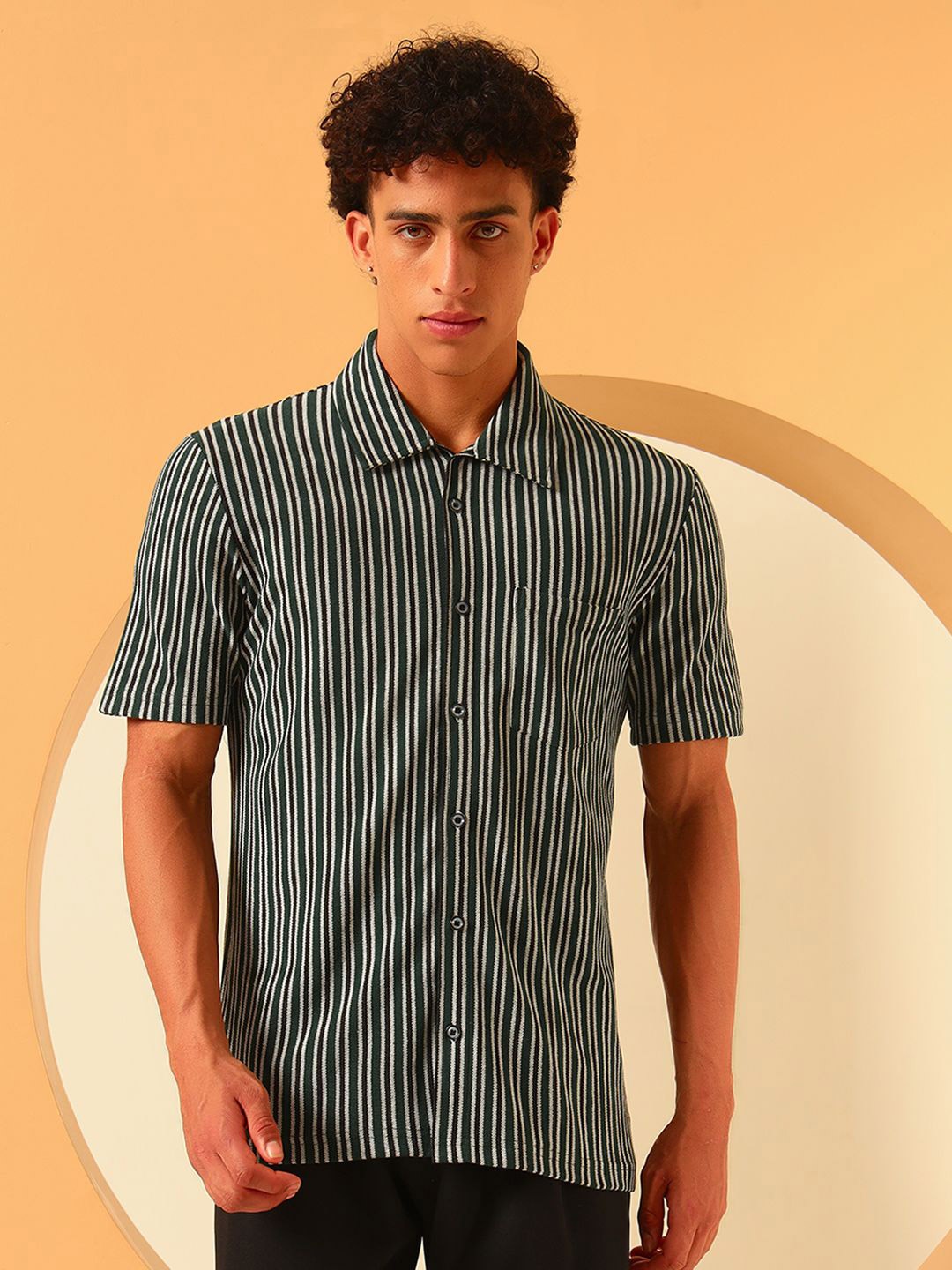 

GLITO Men Multi Stripes Opaque Striped Casual Shirt, Green