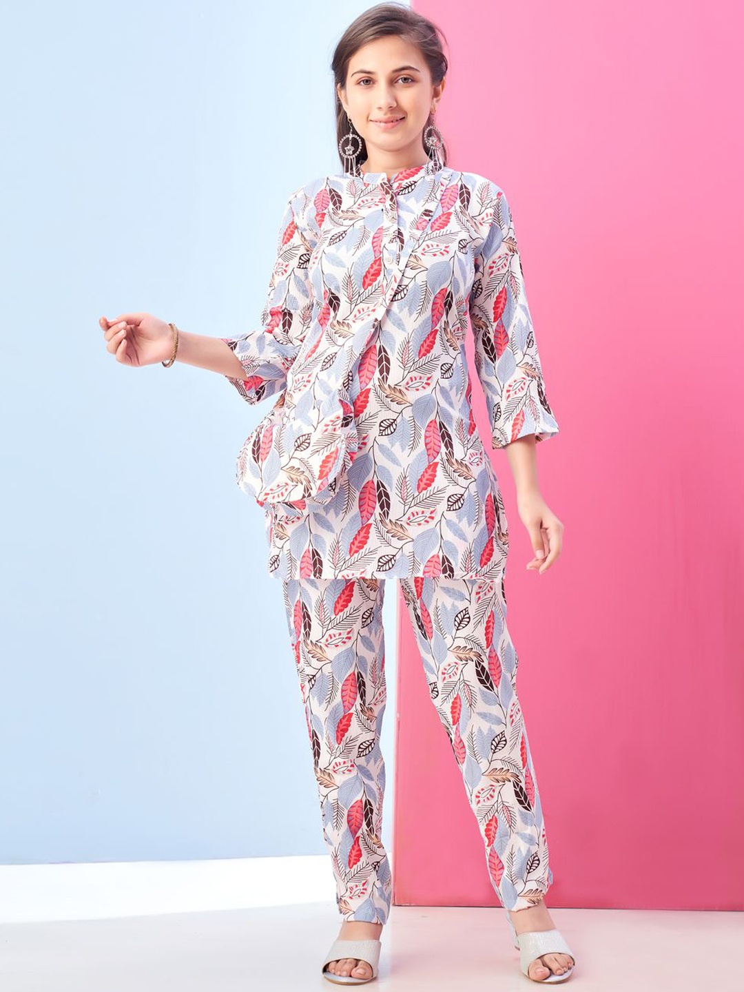 

BAESD Girls Floral Printed Regular Kurta with Trousers, White