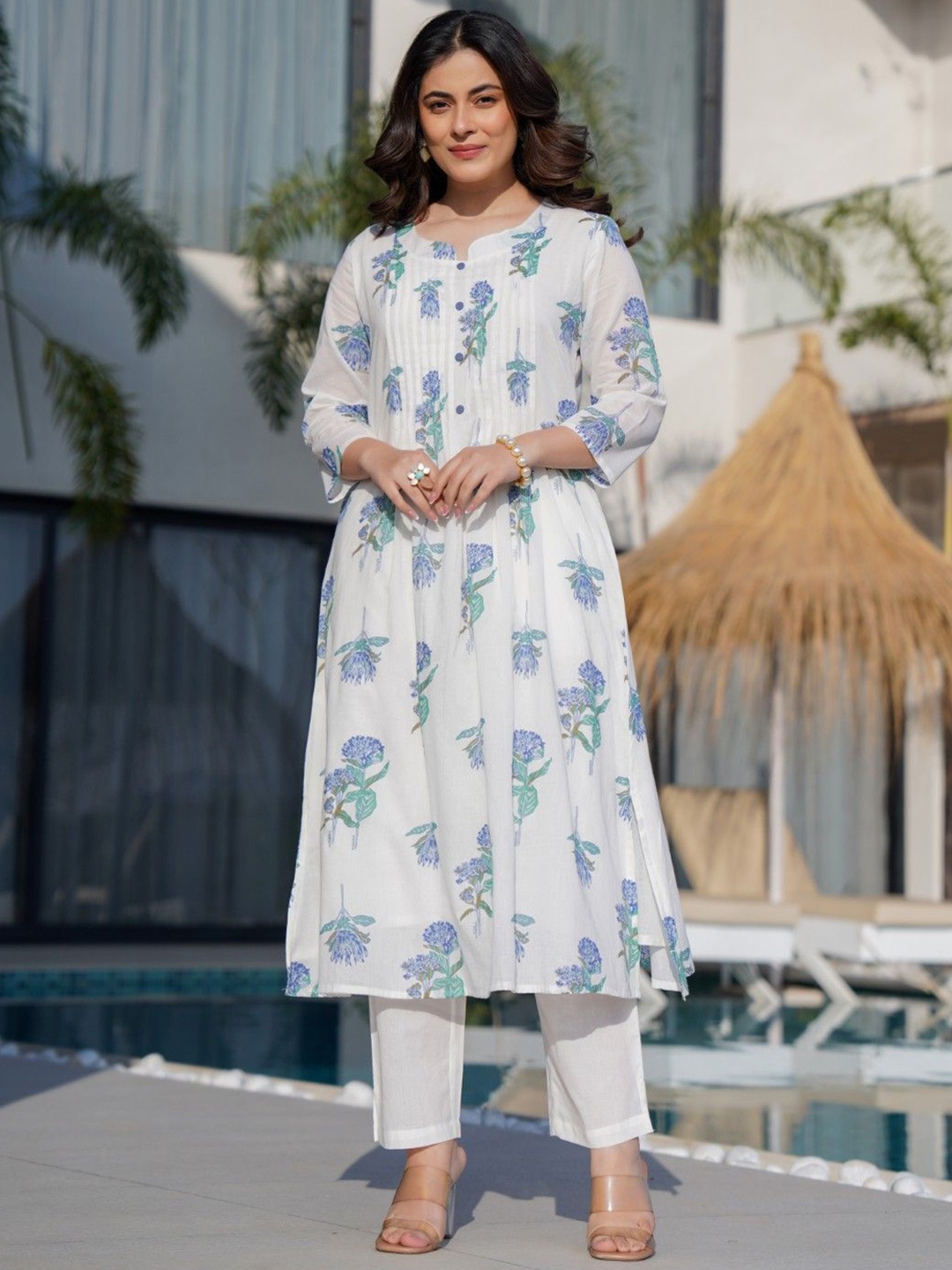 

AUTUMN LANE Women Floral Printed Regular Pure Cotton Kurta with Trousers, White