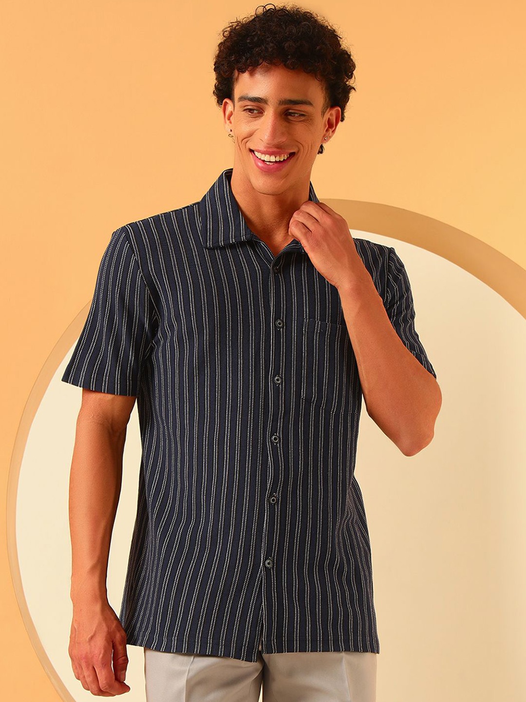

GLITO Men Multi Stripes Opaque Striped Casual Shirt, Blue