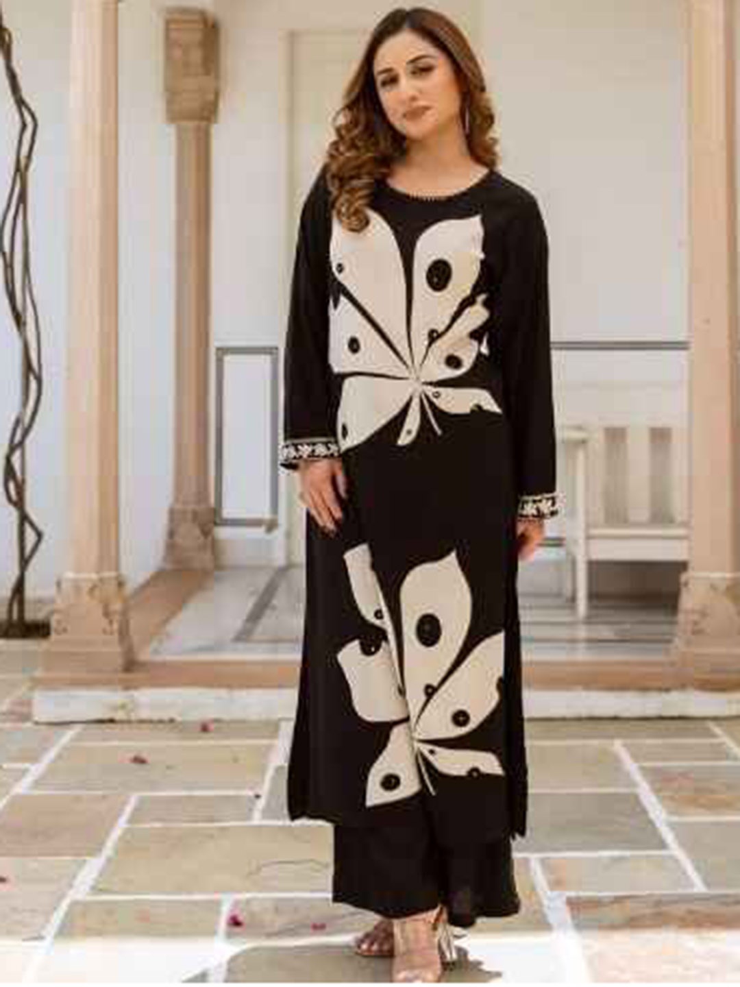 

Shriji fashion Women Printed Regular Sequinned Kurta with Palazzos, Black