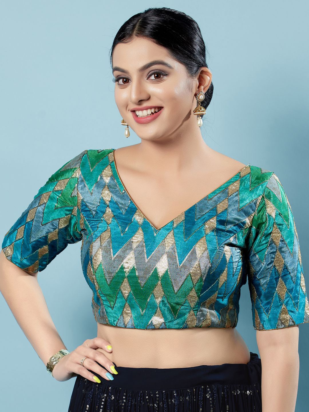 

VAMAS - THE DESIGNER BLOUSES Embroidered Silk V- Neck Padded Saree Blouse, Green