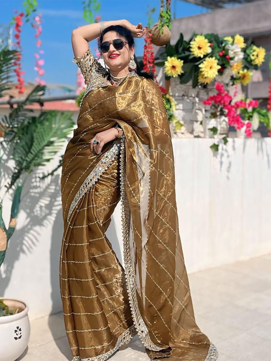

MANSUBHA Mirror Work Banarasi Saree, Yellow