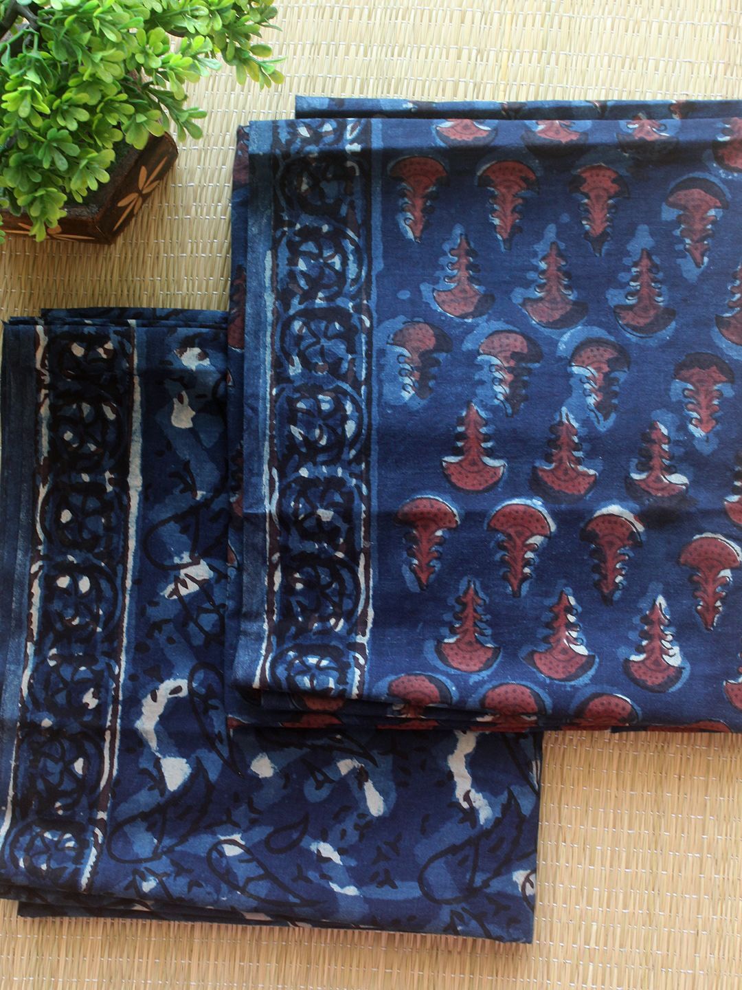 

Weaves of Tradition Printed Pure Cotton Unstitched Dress Material, Blue