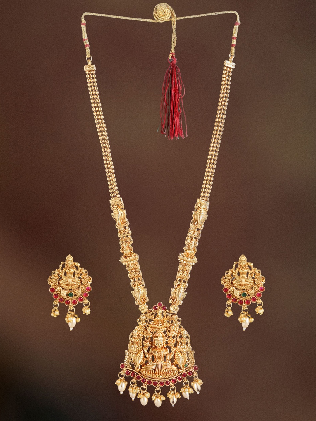 

ORANGENYSHA Gold-Plated Kundan-Studded & Beaded Jewellery Set, Red