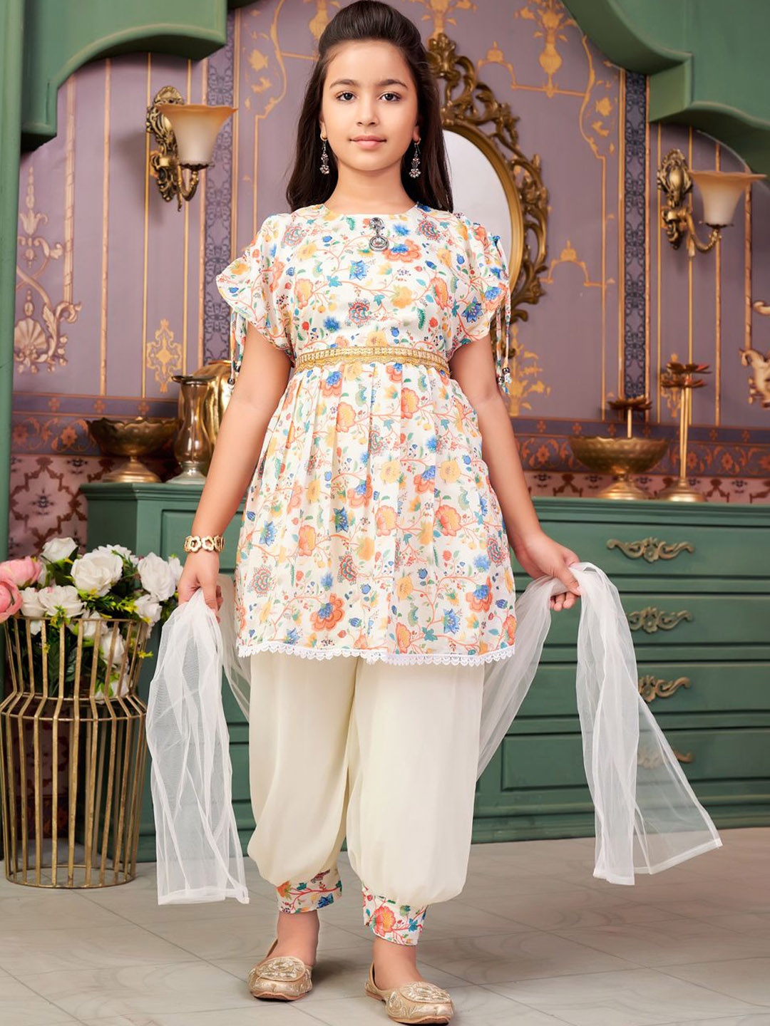 

BAESD Girls Floral Printed Pleated Kurta With Patiala And Dupatta, Red