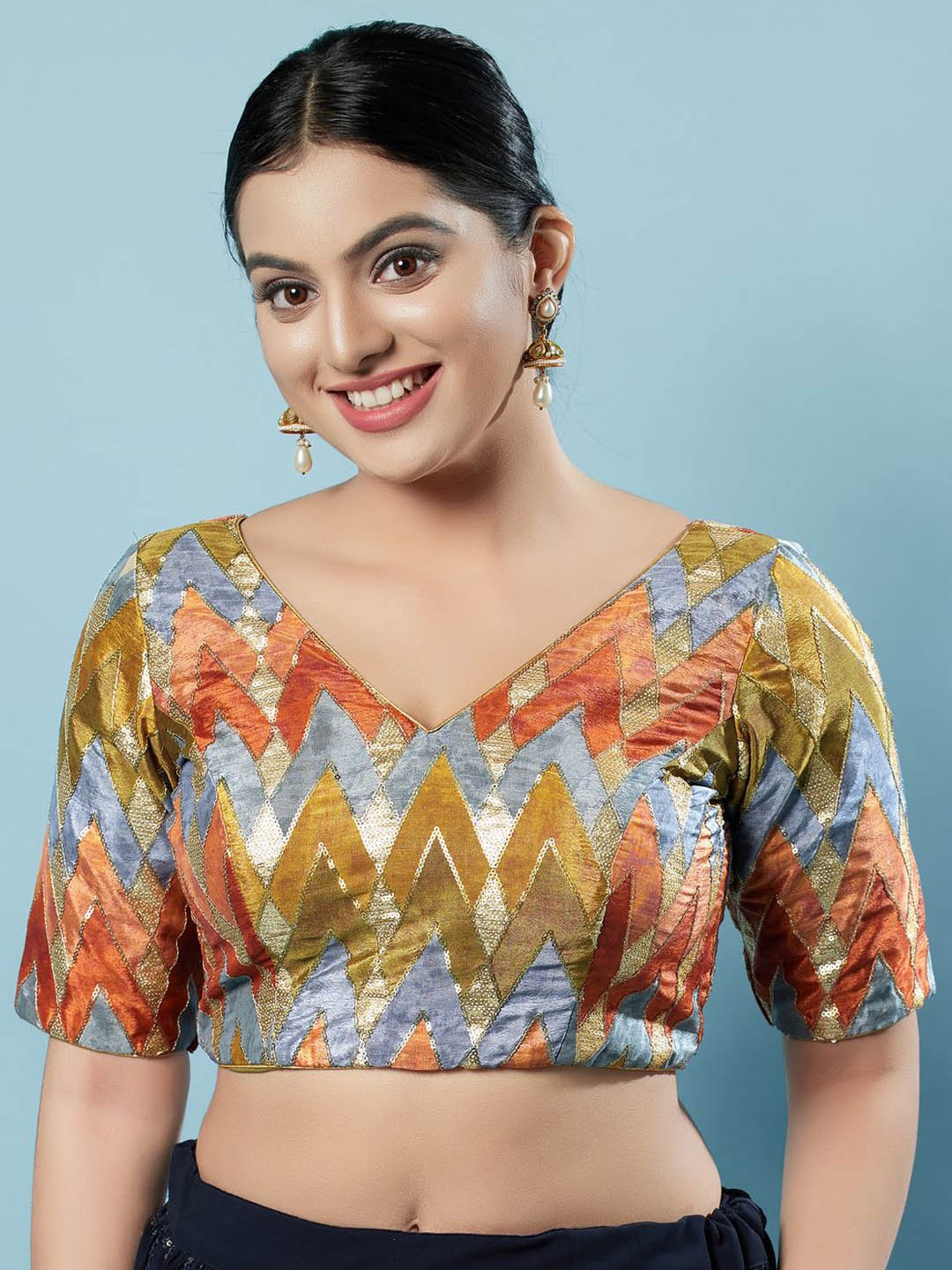 

VAMAS - THE DESIGNER BLOUSES Embroidered Silk V- Neck Padded Saree Blouse, Green