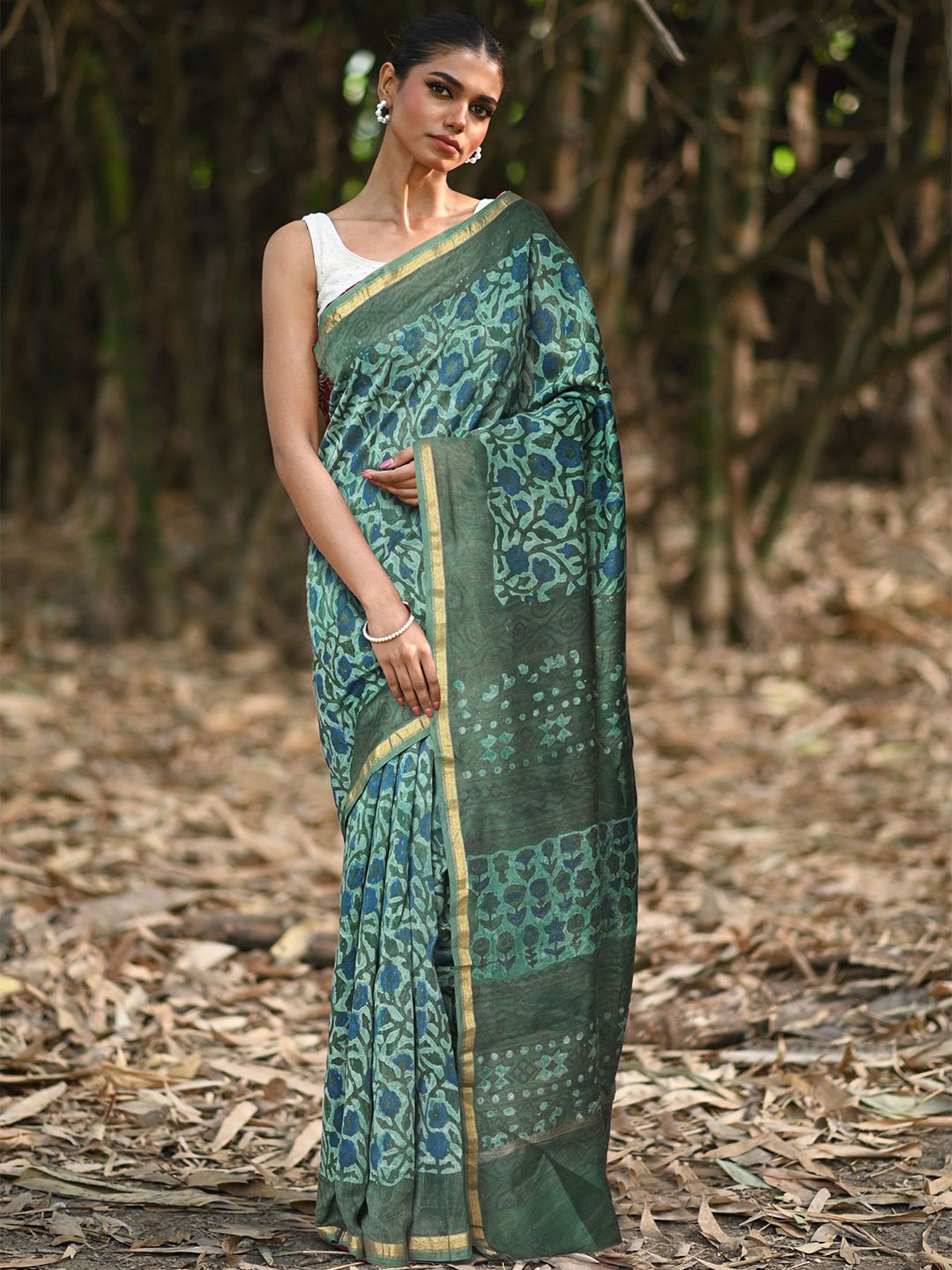 

Unnati Silks Floral Zari Silk Cotton Handloom Chanderi Saree, Green