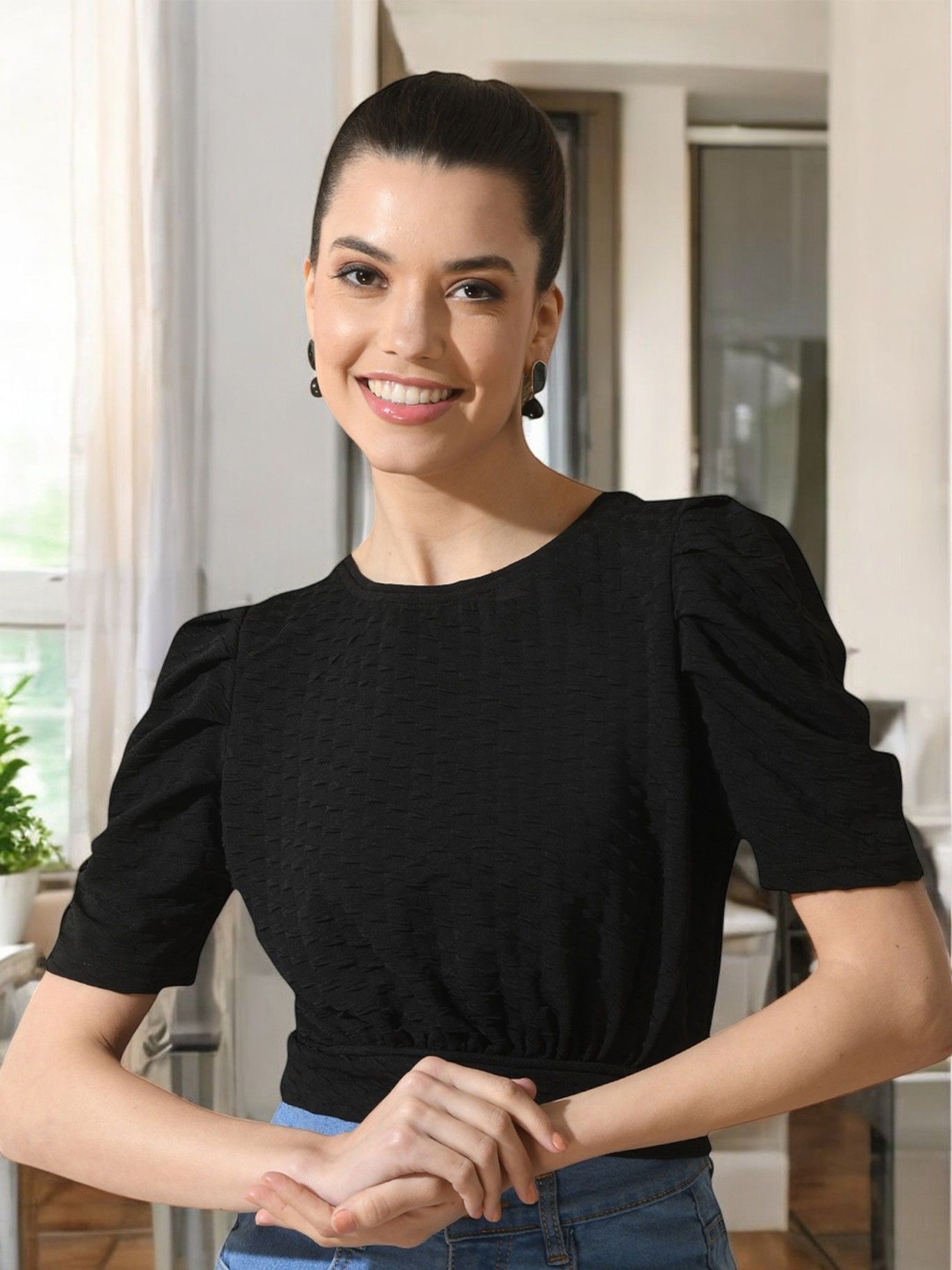 

Arbiter Collection Puff Sleeve Crop Top, Black