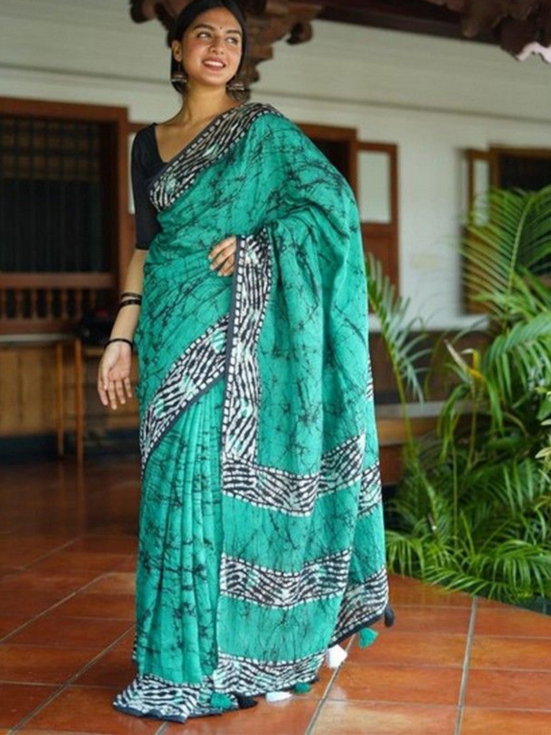 

K 5 Fashion Tie and Dye Pure Cotton Saree, Blue