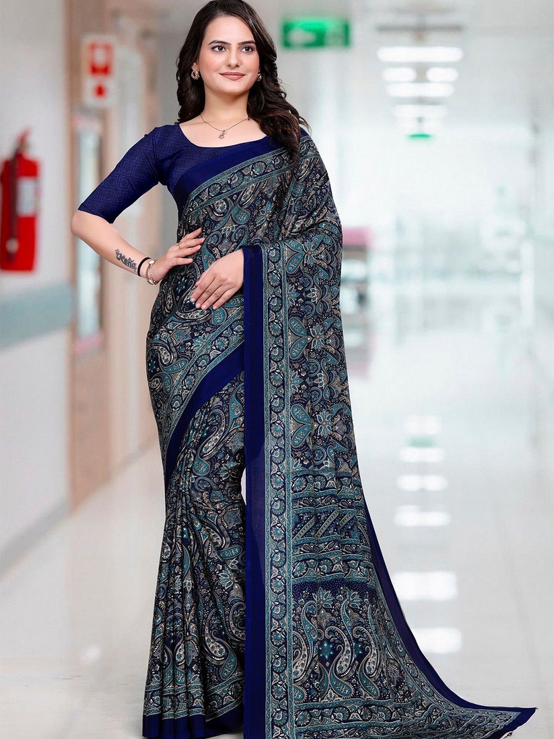 

K 5 Fashion Ethnic Motifs Pure Crepe Saree, Navy blue