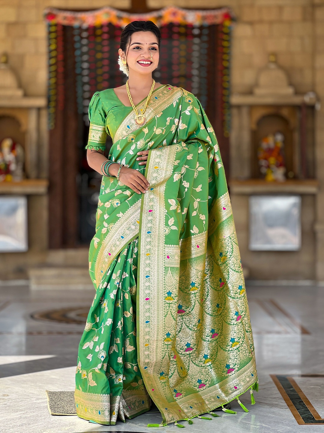 

Ekta Textiles Woven Design Zari Pure Silk Banarasi Saree, Green